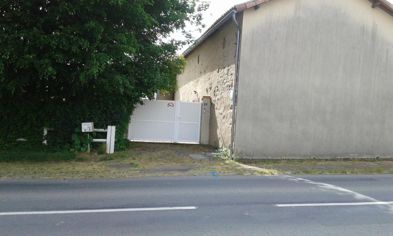 Les Croisettes Bed and Breakfast Le Pin  Exteriör bild